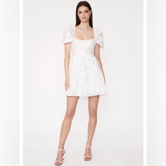 Bardot Dresses & Skirts - Bardot Frankie Tiered Mini Dress